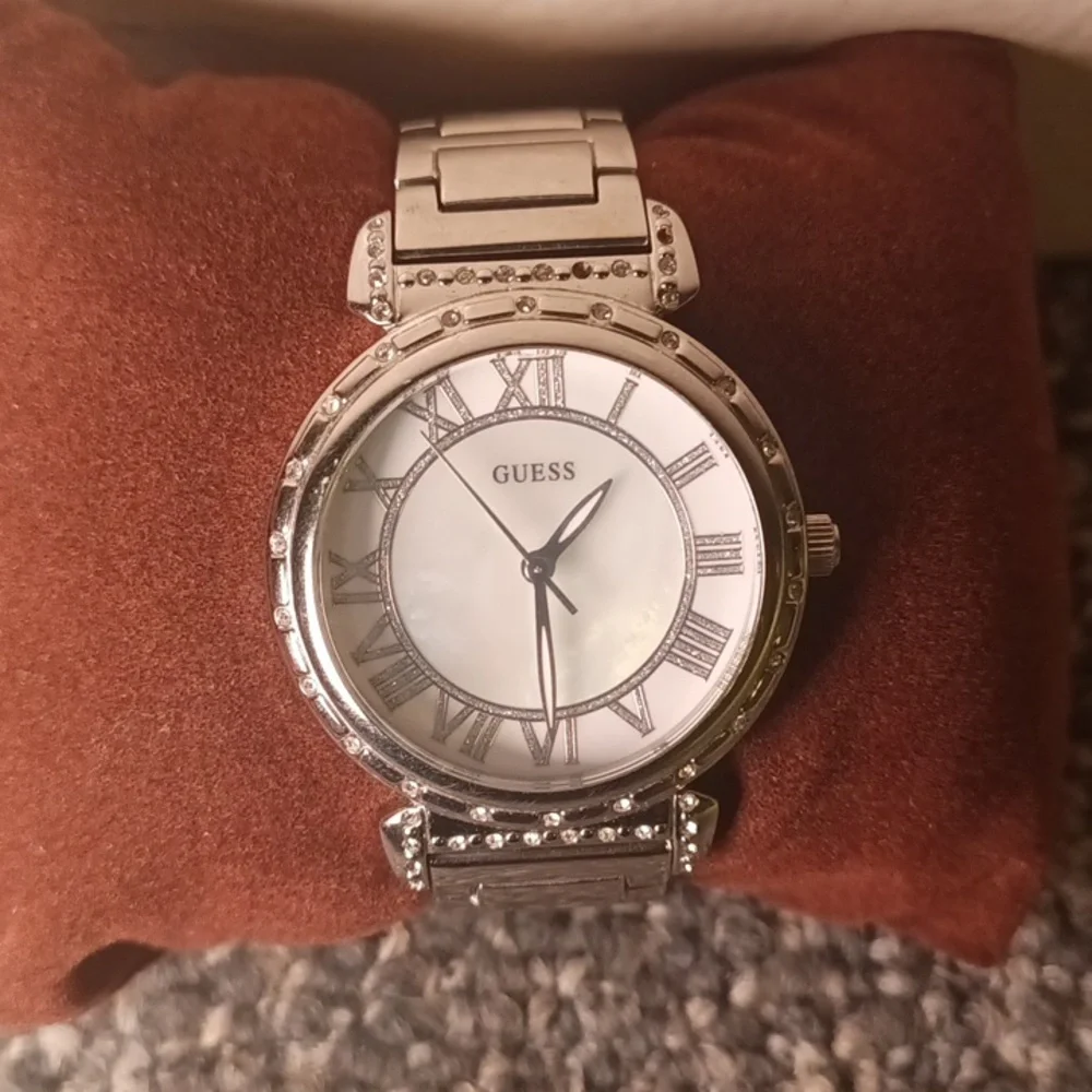 Guess South Hampton crystal and silver tone bracelet women's watch white…